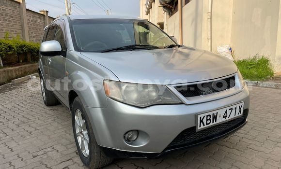 Nunua Ilio tumika Mitsubishi Outlander Fedha Gari ndani ya Nairobi nchini Nairobi