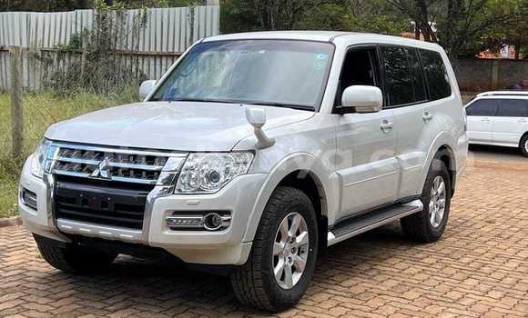 Buy Used Mitsubishi Pajero White Car in Busia in West Kenya Buy Used Mitsubishi Pajero White Car in Busia in West Kenya