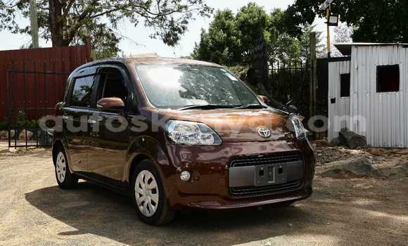 Buy Used Toyota Porte Other Car in Busia in West Kenya