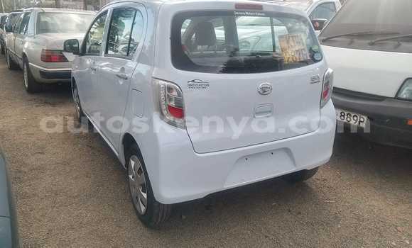 Nunua Ilio tumika Daihatsu Mira Nyeupe Gari ndani ya Busia nchini West Kenya