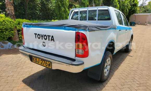 Buy Used Toyota Hilux White Car in Busia in West Kenya Buy Used Toyota Hilux White Car in Busia in West Kenya