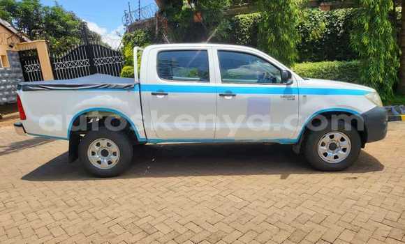 Buy Used Toyota Hilux White Car in Busia in West Kenya Buy Used Toyota Hilux White Car in Busia in West Kenya