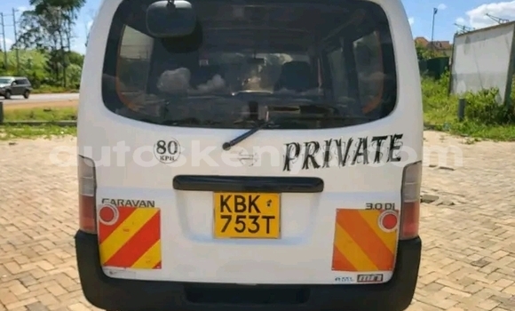 Oofamaa Nissan Caravan White Makiinaa iti Nairobi keessatti Nairobi keessatti Oofamaa Nissan Caravan White Makiinaa iti Nairobi keessatti Nairobi keessatti