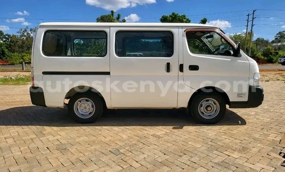 Oofamaa Nissan Caravan White Makiinaa iti Nairobi keessatti Nairobi keessatti Oofamaa Nissan Caravan White Makiinaa iti Nairobi keessatti Nairobi keessatti