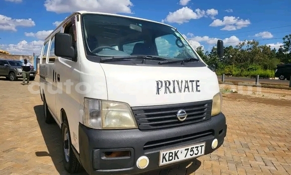 Oofamaa Nissan Caravan White Makiinaa iti Nairobi keessatti Nairobi keessatti Oofamaa Nissan Caravan White Makiinaa iti Nairobi keessatti Nairobi keessatti
