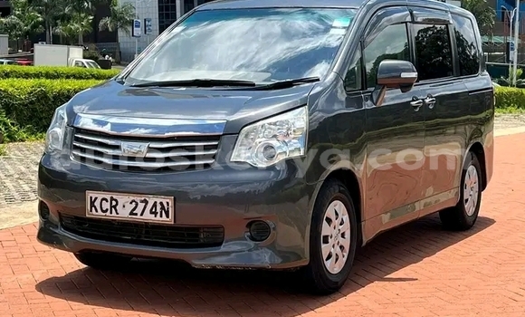 Oofamaa Toyota Noah Other Makiinaa iti Nairobi keessatti Nairobi keessatti Oofamaa Toyota Noah Other Makiinaa iti Nairobi keessatti Nairobi keessatti