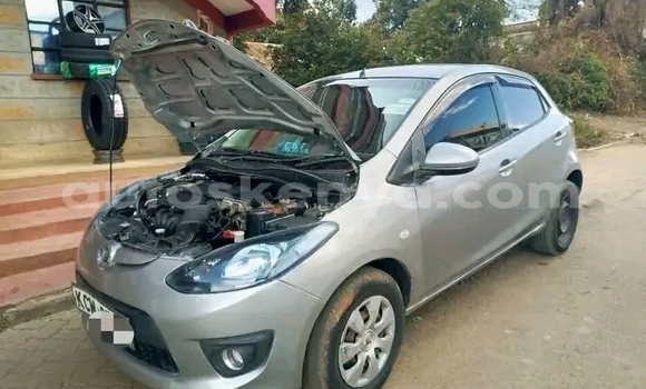 Oofamaa Mazda Demio Beige Makiinaa iti Nairobi keessatti Nairobi keessatti Oofamaa Mazda Demio Beige Makiinaa iti Nairobi keessatti Nairobi keessatti