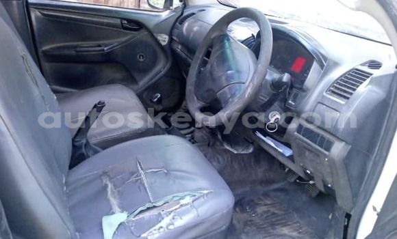 Oofamaa Isuzu D–MAX Other Makiinaa iti Chuka keessatti East Kenya keessatti Oofamaa Isuzu D–MAX Other Makiinaa iti Chuka keessatti East Kenya keessatti