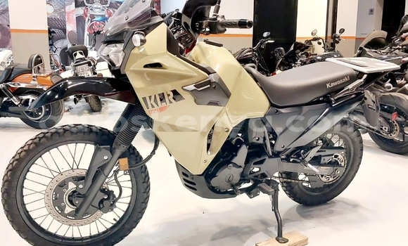 Nunua Ilio tumika Kawasaki KLR 650 Beige Bike ndani ya Nairobi nchini Nairobi