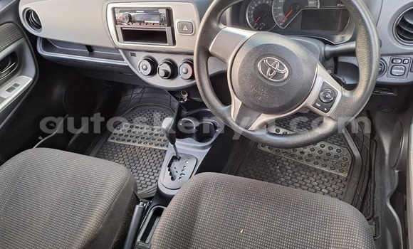Oofamaa Toyota Vitz Other Makiinaa iti Bute keessatti Northeast Kenya keessatti Oofamaa Toyota Vitz Other Makiinaa iti Bute keessatti Northeast Kenya keessatti
