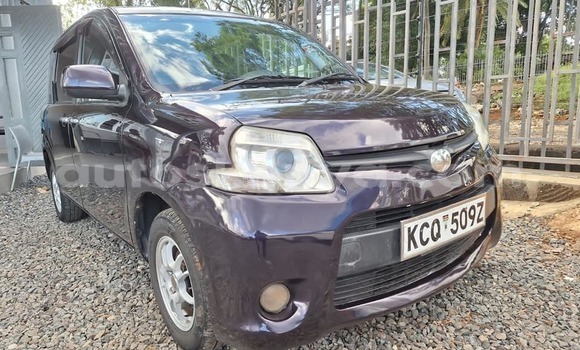 Nunua Ilio tumika Toyota Sienta Nyeusi Gari ndani ya Busia nchini West Kenya