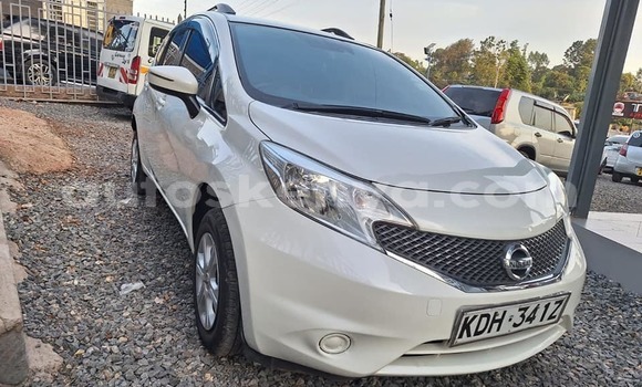 Oofamaa Nissan Note White Makiinaa iti Nairobi keessatti Nairobi keessatti Oofamaa Nissan Note White Makiinaa iti Nairobi keessatti Nairobi keessatti