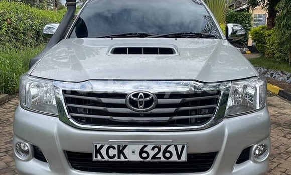 Oofamaa Toyota Hilux Other Makiinaa iti Busia keessatti West Kenya keessatti Oofamaa Toyota Hilux Other Makiinaa iti Busia keessatti West Kenya keessatti