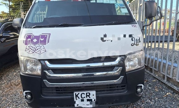 Oofamaa Toyota Hiace White Makiinaa iti Nairobi keessatti Nairobi keessatti Oofamaa Toyota Hiace White Makiinaa iti Nairobi keessatti Nairobi keessatti