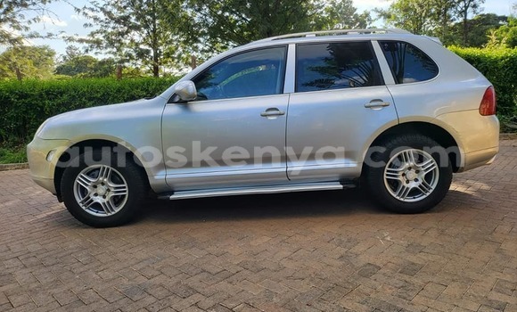 Nunua Ilio tumika Porsche Cayenne Nyingine Gari ndani ya Nairobi nchini Nairobi Nunua Ilio tumika Porsche Cayenne Nyingine Gari ndani ya Nairobi nchini Nairobi