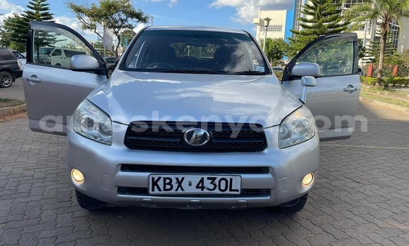 Nunua Ilio tumika Toyota RAV4 Nyingine Gari ndani ya Nairobi nchini Nairobi
