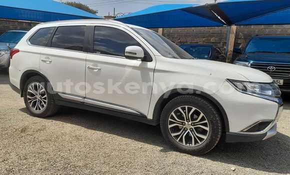 Buy Used Mitsubishi Outlander White Car in Nairobi in Nairobi