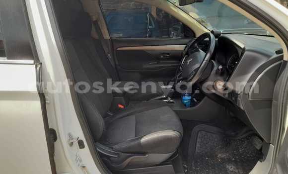Buy Used Mitsubishi Outlander White Car in Nairobi in Nairobi Buy Used Mitsubishi Outlander White Car in Nairobi in Nairobi
