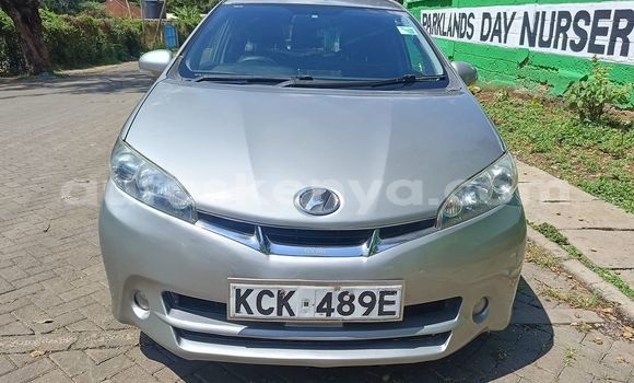 Oofamaa Toyota Wish Other Makiinaa iti Bissil keessatti Nairobi keessatti