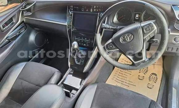 Buy Used Toyota Harrier White Car in Bissil in Nairobi Buy Used Toyota Harrier White Car in Bissil in Nairobi