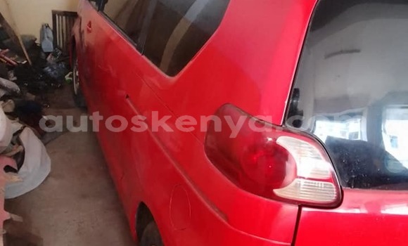 Oofamaa Toyota Porte Red Makiinaa iti Busia keessatti West Kenya keessatti Oofamaa Toyota Porte Red Makiinaa iti Busia keessatti West Kenya keessatti