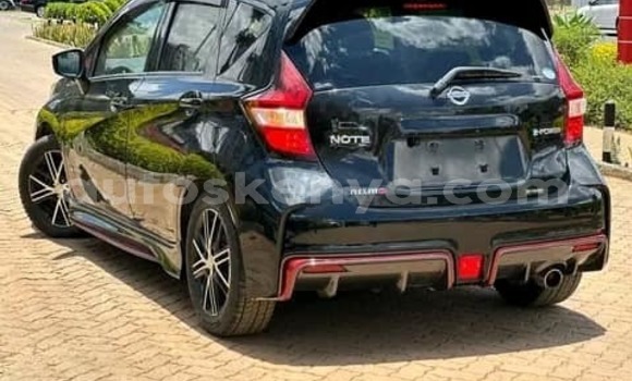 Oofamaa Nissan Note Black Makiinaa iti Bura keessatti Northeast Kenya keessatti Oofamaa Nissan Note Black Makiinaa iti Bura keessatti Northeast Kenya keessatti