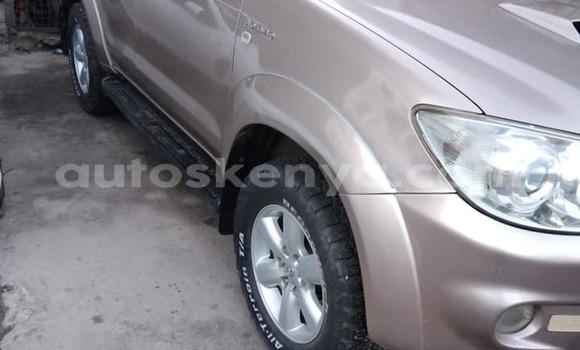 Oofamaa Toyota Fortuner Other Makiinaa iti Bungoma keessatti West Kenya keessatti Oofamaa Toyota Fortuner Other Makiinaa iti Bungoma keessatti West Kenya keessatti