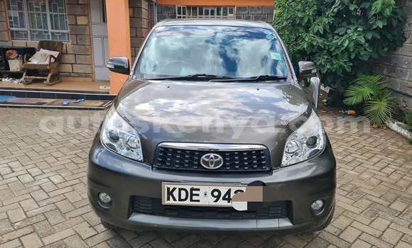 Oofamaa Toyota Rush Black Makiinaa iti Bomet keessatti Rift Valley keessatti