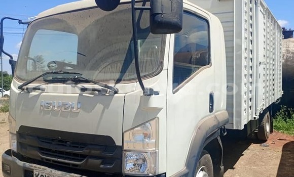 Nunua Ilio tumika Isuzu Fargo Filly Nyeupe Gari ndani ya Busia nchini West Kenya