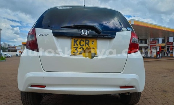 Buy Used Honda Fit White Car in Bura in Northeast Kenya Buy Used Honda Fit White Car in Bura in Northeast Kenya