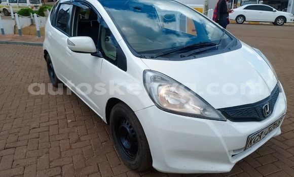 Buy Used Honda Fit White Car in Bura in Northeast Kenya Buy Used Honda Fit White Car in Bura in Northeast Kenya