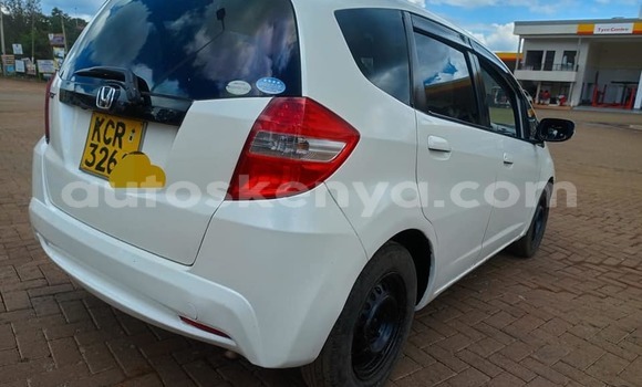 Buy Used Honda Fit White Car in Bura in Northeast Kenya Buy Used Honda Fit White Car in Bura in Northeast Kenya