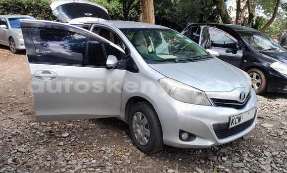Nunua Ilio tumika Toyota Vitz Fedha Gari ndani ya Nairobi nchini Nairobi Nunua Ilio tumika Toyota Vitz Fedha Gari ndani ya Nairobi nchini Nairobi