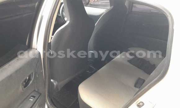 Nunua Ilio tumika Toyota Vitz Fedha Gari ndani ya Nairobi nchini Nairobi Nunua Ilio tumika Toyota Vitz Fedha Gari ndani ya Nairobi nchini Nairobi