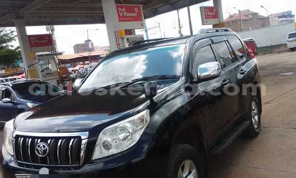 Oofamaa Toyota Prado Black Makiinaa iti Nairobi keessatti Nairobi keessatti Oofamaa Toyota Prado Black Makiinaa iti Nairobi keessatti Nairobi keessatti