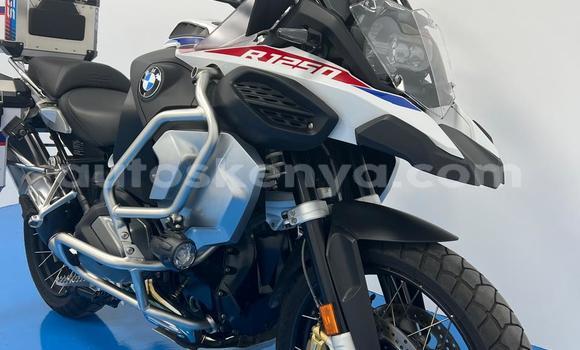 Oofamaa BMW GS Beige Doqdoqqee iti Nairobi keessatti Nairobi keessatti