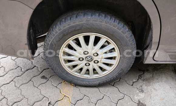 Nunua Ilio tumika Toyota Noah Brown Gari ndani ya Nairobi nchini Nairobi Nunua Ilio tumika Toyota Noah Brown Gari ndani ya Nairobi nchini Nairobi