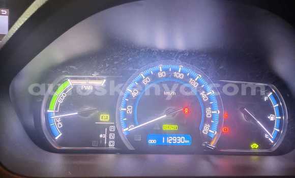 Nunua Ilio tumika Toyota Noah Brown Gari ndani ya Nairobi nchini Nairobi Nunua Ilio tumika Toyota Noah Brown Gari ndani ya Nairobi nchini Nairobi