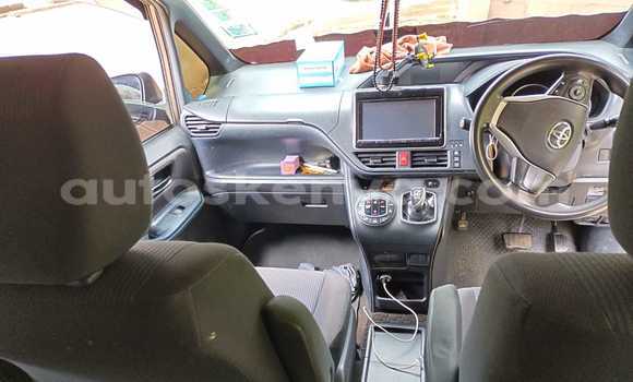 Nunua Ilio tumika Toyota Noah Brown Gari ndani ya Nairobi nchini Nairobi Nunua Ilio tumika Toyota Noah Brown Gari ndani ya Nairobi nchini Nairobi