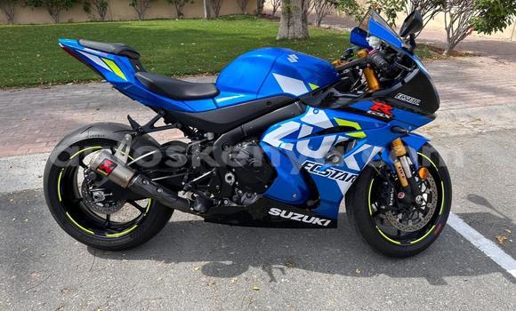 Oofamaa Suzuki GSX–R Blue Doqdoqqee iti Nairobi keessatti Nairobi keessatti