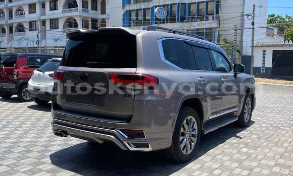 Nunua Imported Toyota Land Cruiser Brown Gari ndani ya Mombasa nchini Kenya ya Pwani Nunua Imported Toyota Land Cruiser Brown Gari ndani ya Mombasa nchini Kenya ya Pwani
