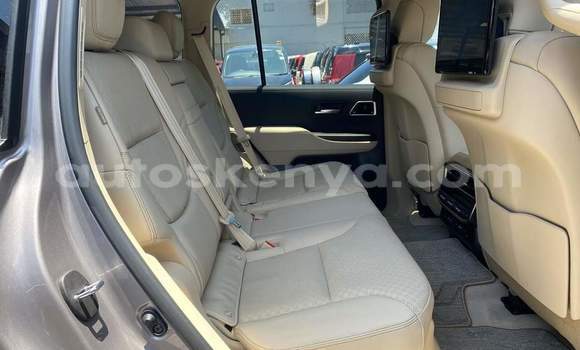 Nunua Imported Toyota Land Cruiser Brown Gari ndani ya Mombasa nchini Kenya ya Pwani Nunua Imported Toyota Land Cruiser Brown Gari ndani ya Mombasa nchini Kenya ya Pwani