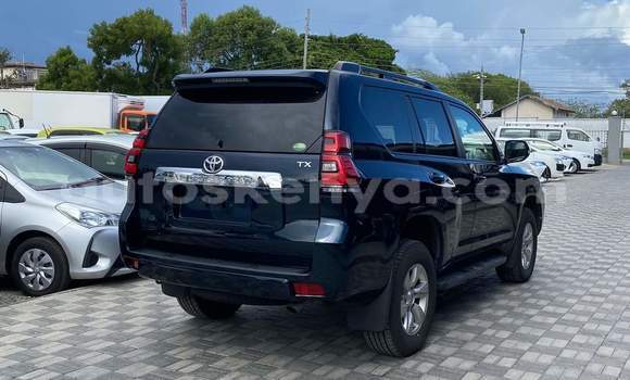 Nunua Imported Toyota Prado Nyeusi Gari ndani ya Mombasa nchini Kenya ya Pwani Nunua Imported Toyota Prado Nyeusi Gari ndani ya Mombasa nchini Kenya ya Pwani