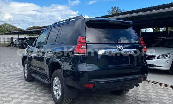 Nunua Imported Toyota Prado Nyeusi Gari ndani ya Mombasa nchini Kenya ya Pwani Nunua Imported Toyota Prado Nyeusi Gari ndani ya Mombasa nchini Kenya ya Pwani