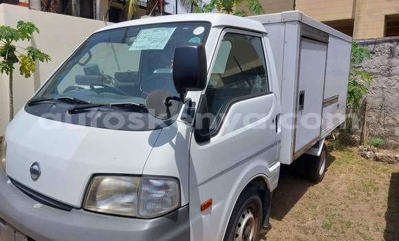 Imported Nissan Vanette White Makiinaa iti Mombasa keessatti Coastal Kenya keessatti Imported Nissan Vanette White Makiinaa iti Mombasa keessatti Coastal Kenya keessatti