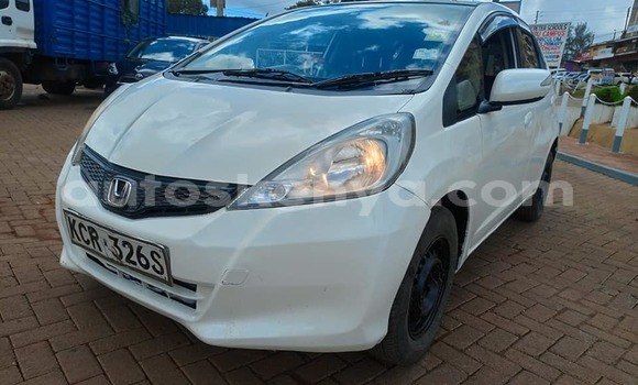 Buy Used Honda Fit White Car in Bura in Northeast Kenya Buy Used Honda Fit White Car in Bura in Northeast Kenya
