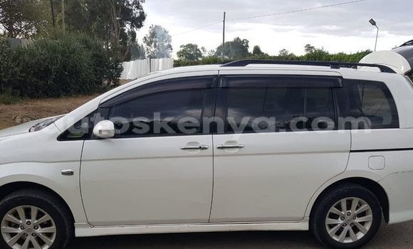 Buy Used Toyota ISIS White Car in Bungoma in West Kenya Buy Used Toyota ISIS White Car in Bungoma in West Kenya