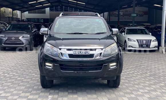 Imported Isuzu D-max Cab4 Black Makiinaa iti Mombasa keessatti Coastal Kenya keessatti Imported Isuzu D-max Cab4 Black Makiinaa iti Mombasa keessatti Coastal Kenya keessatti