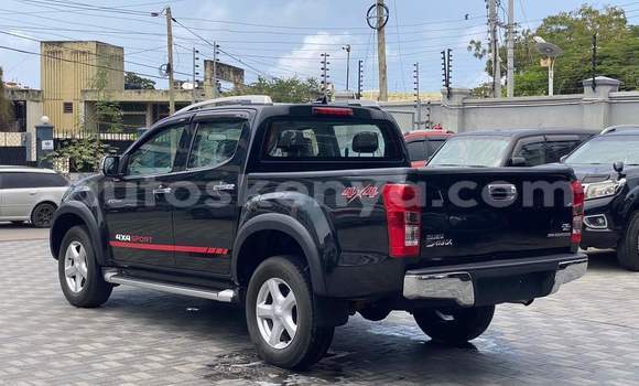 Imported Isuzu D-max Cab4 Black Makiinaa iti Mombasa keessatti Coastal Kenya keessatti Imported Isuzu D-max Cab4 Black Makiinaa iti Mombasa keessatti Coastal Kenya keessatti
