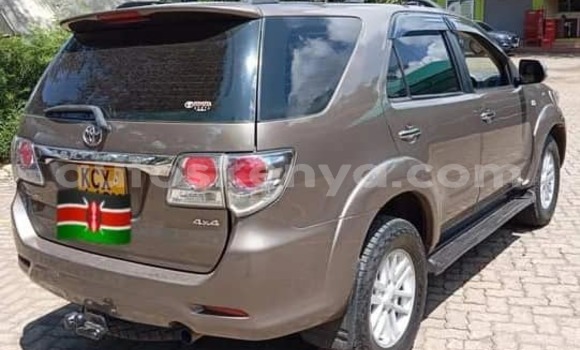 Oofamaa Toyota Fortuner Other Makiinaa iti Bomet keessatti Rift Valley keessatti Oofamaa Toyota Fortuner Other Makiinaa iti Bomet keessatti Rift Valley keessatti